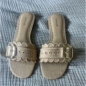 NIB Larroude Ivy Broderie Flat Mule in Beige Raffia, Size 7.5